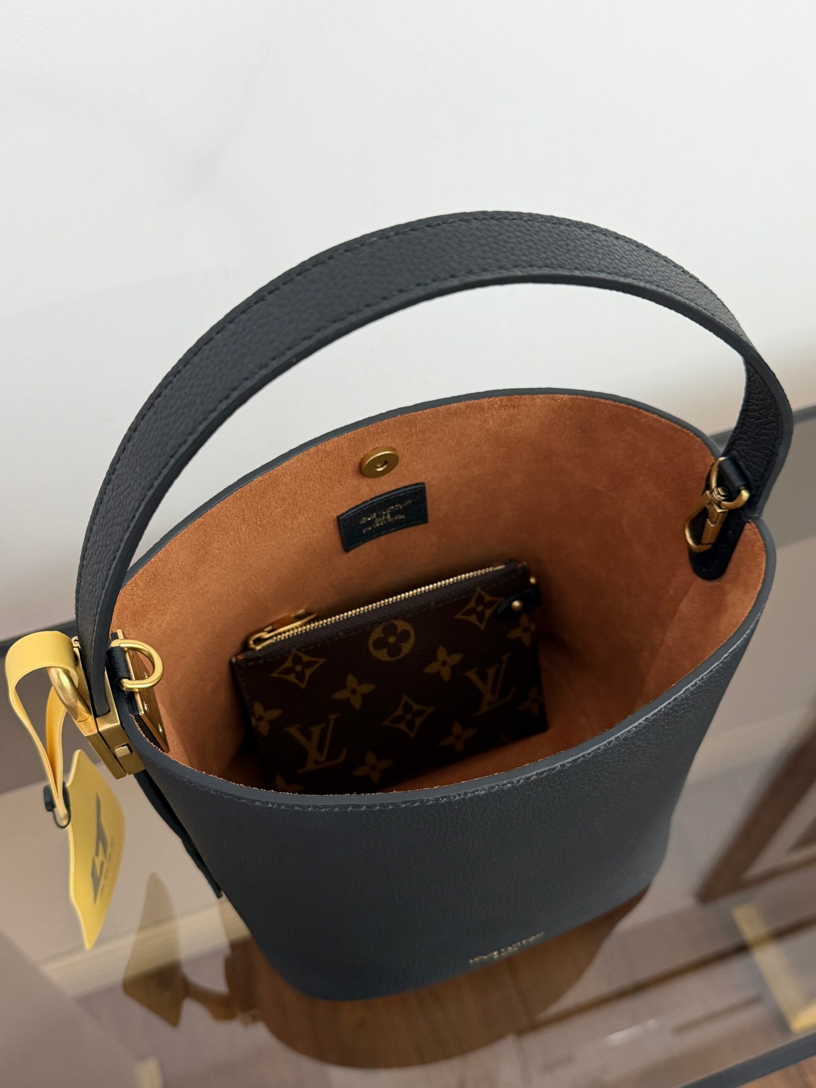Bolso Low Key All In BB Louis Vuitton - Imagen 6