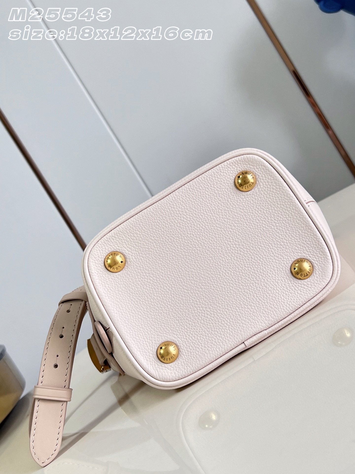 Bolso Low Key All In BB Louis Vuitton - Imagen 7