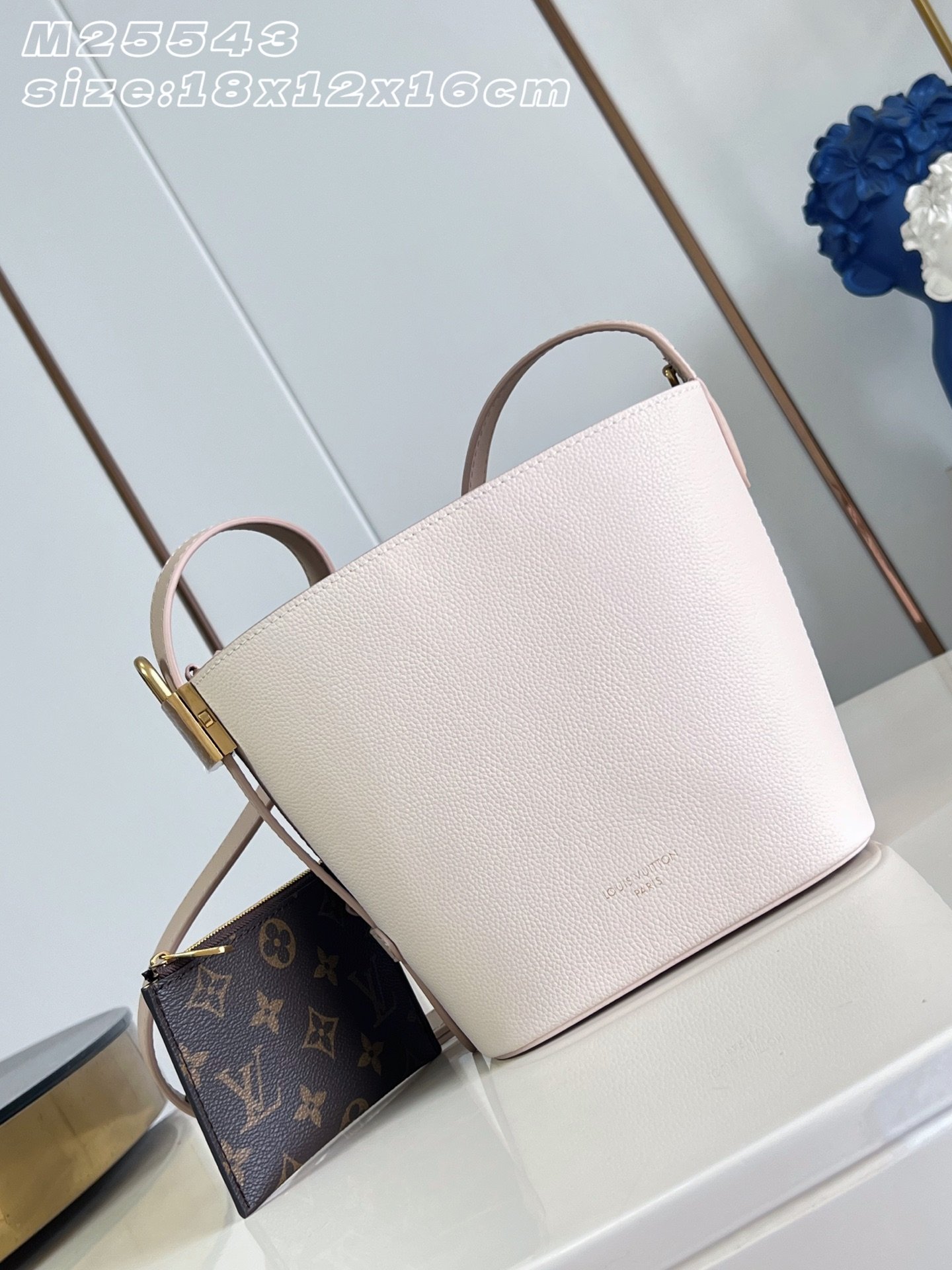 Bolso Low Key All In BB Louis Vuitton