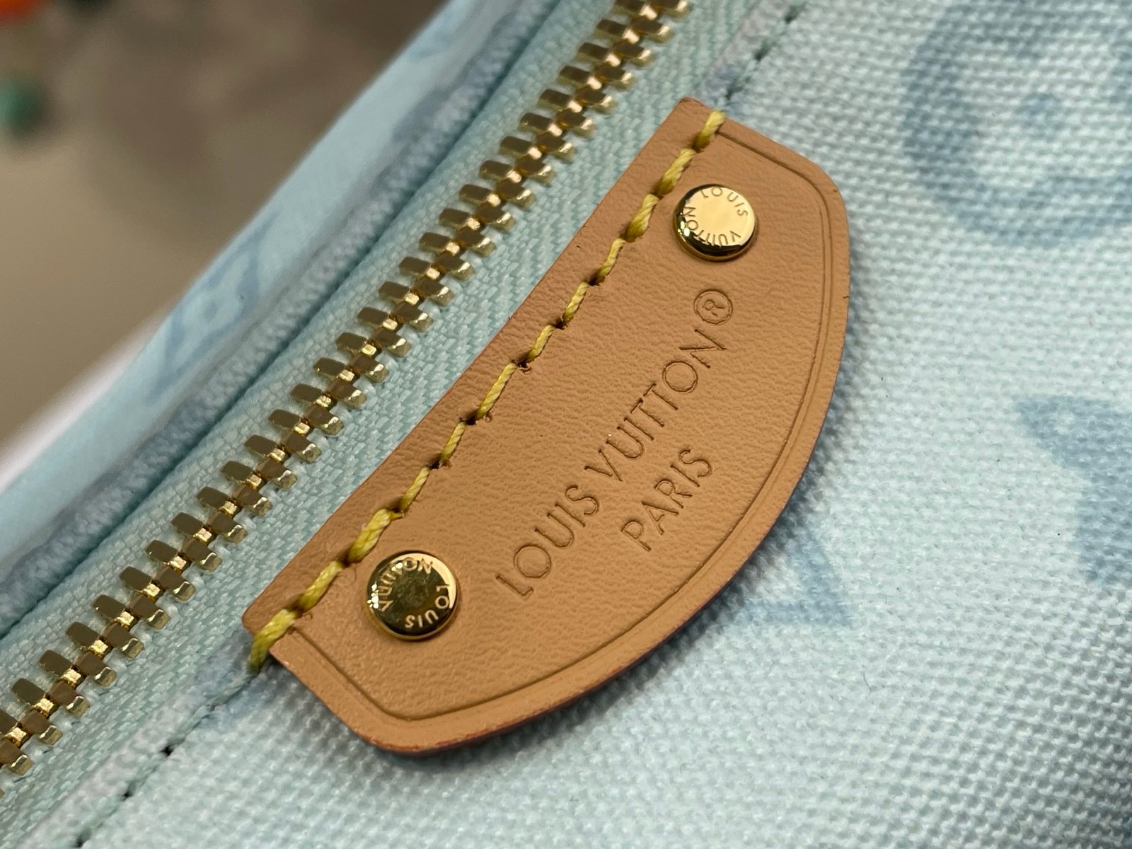 Bolso Pochette Hills Louis Vuitton - Imagen 7