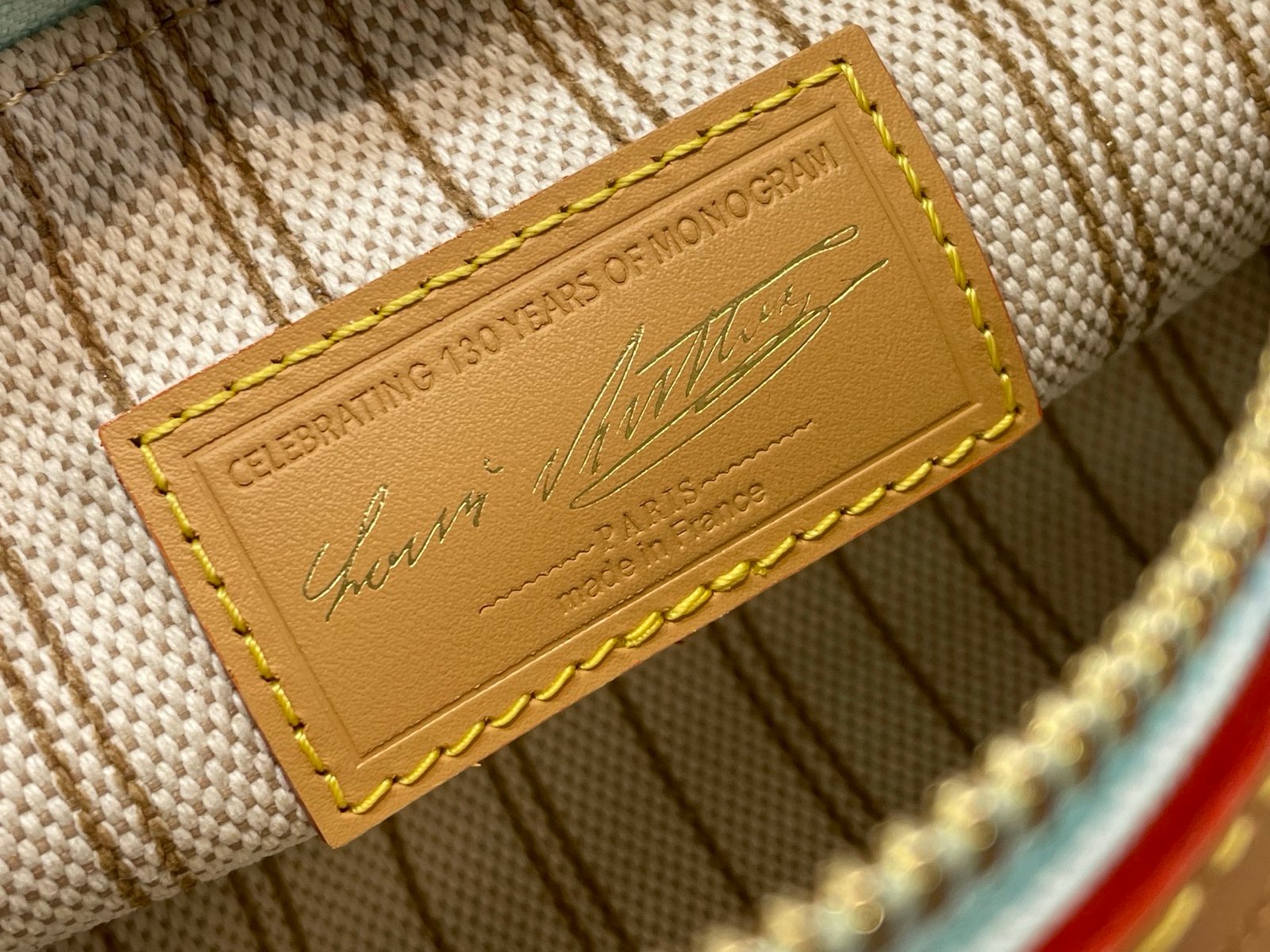 Bolso Pochette Hills Louis Vuitton - Imagen 10