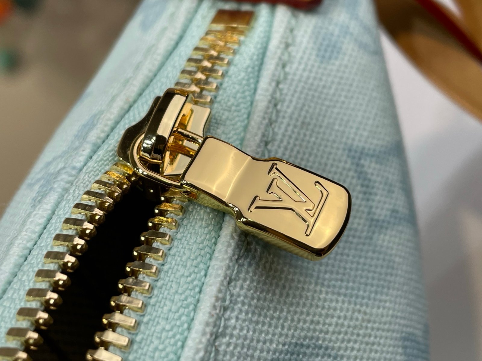 Bolso Pochette Hills Louis Vuitton - Imagen 8