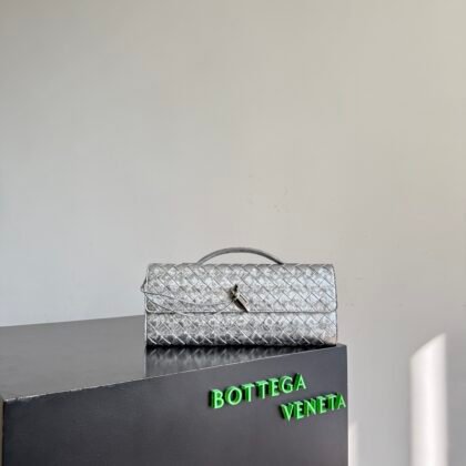 Andiamo Clutch Bottega Veneta