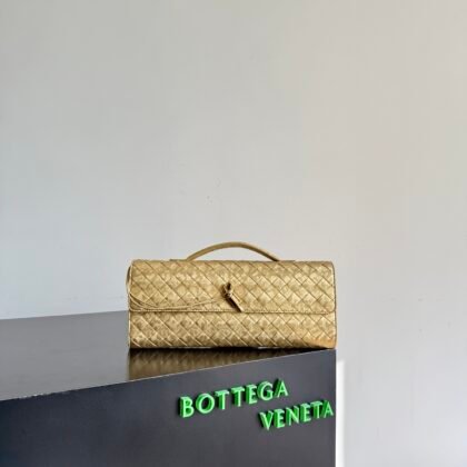 Andiamo Clutch Bottega Veneta