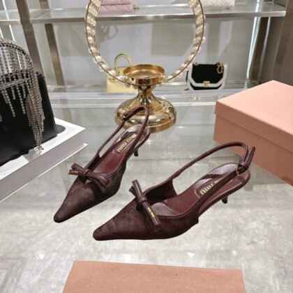Zapatos de tacón destalonado Miu Miu
