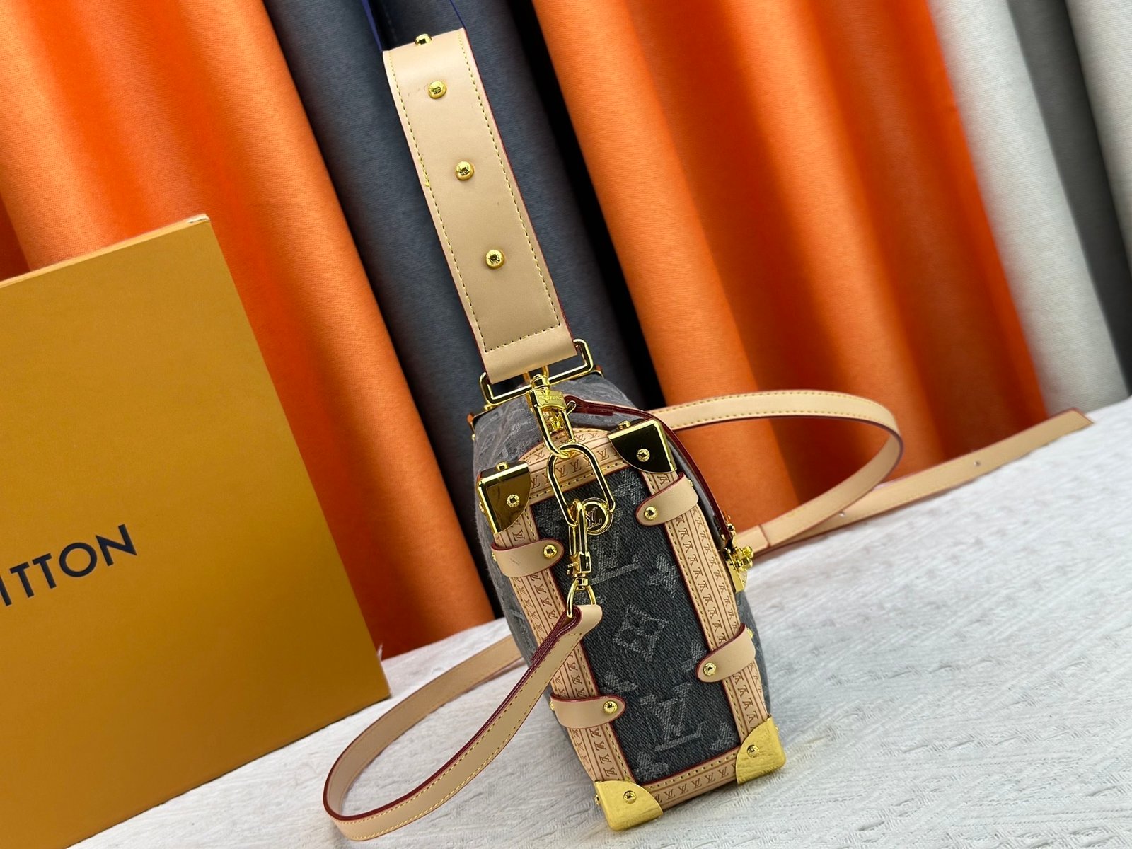 Bolso Side Trunk MM Louis Vuitton - Imagen 3