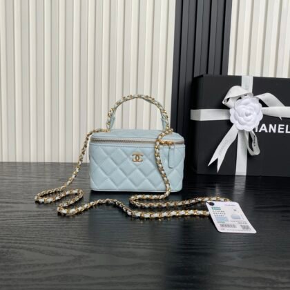 Bolso Vanity case con cadena Chanel