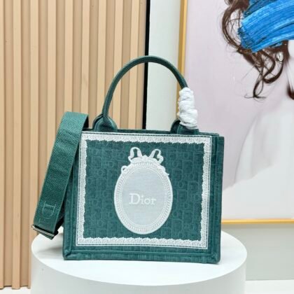 Dior Book Tote pequeño con bandolera