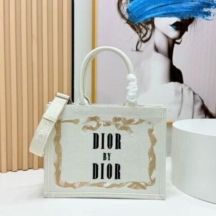 Dior Book Tote mediano con bandolera