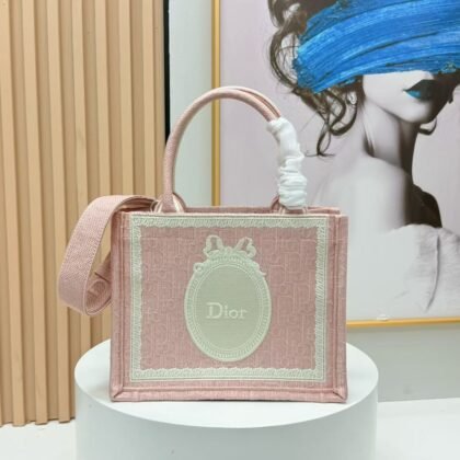 Dior Book Tote pequeño con bandolera