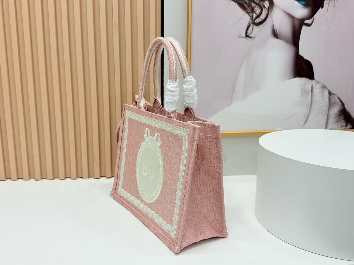 Dior Book Tote mediano con bandolera - Imagen 4