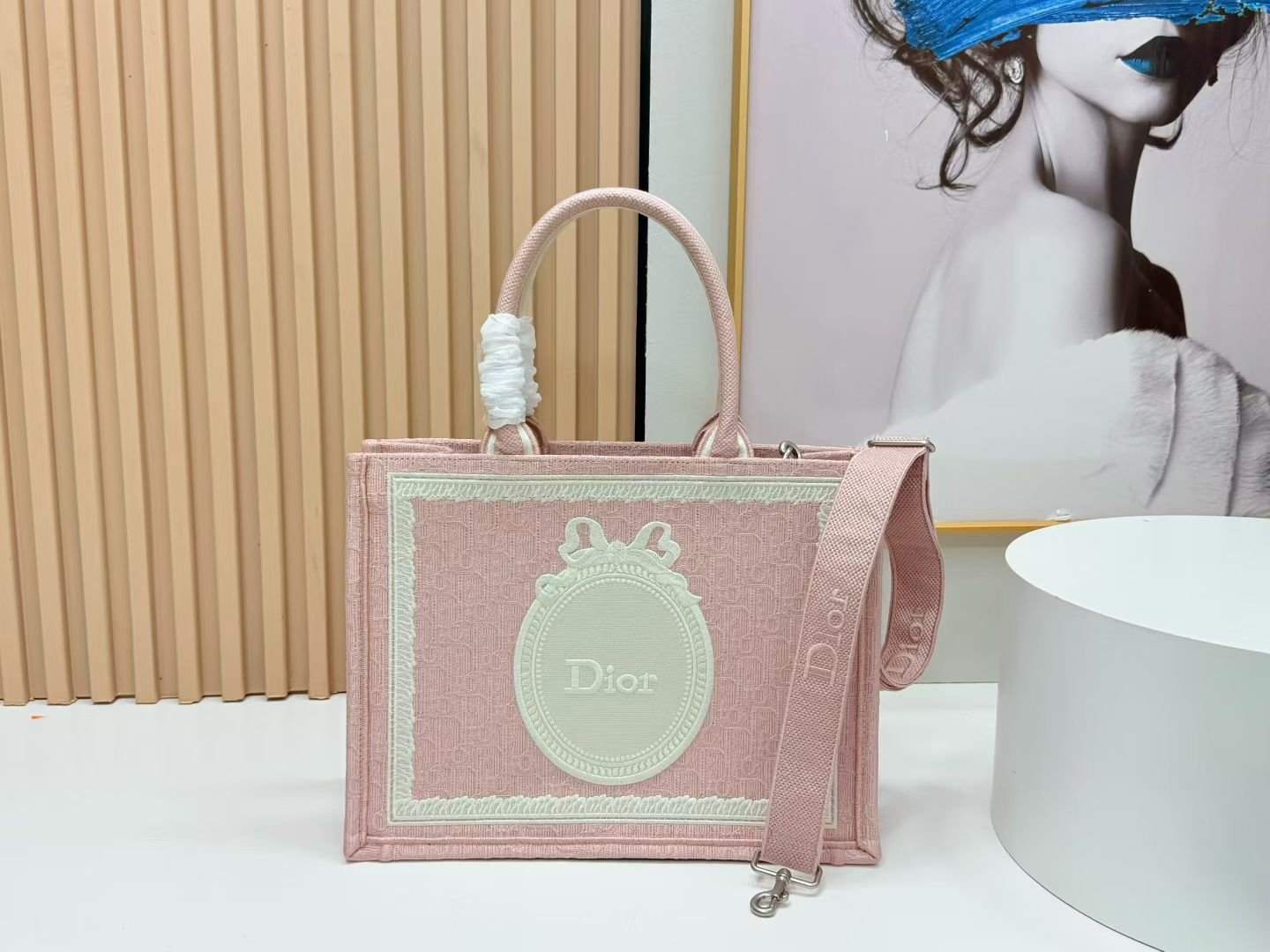 Dior Book Tote mediano con bandolera - Imagen 3