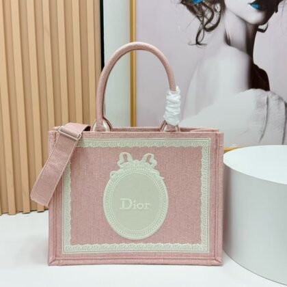 Dior Book Tote mediano con bandolera