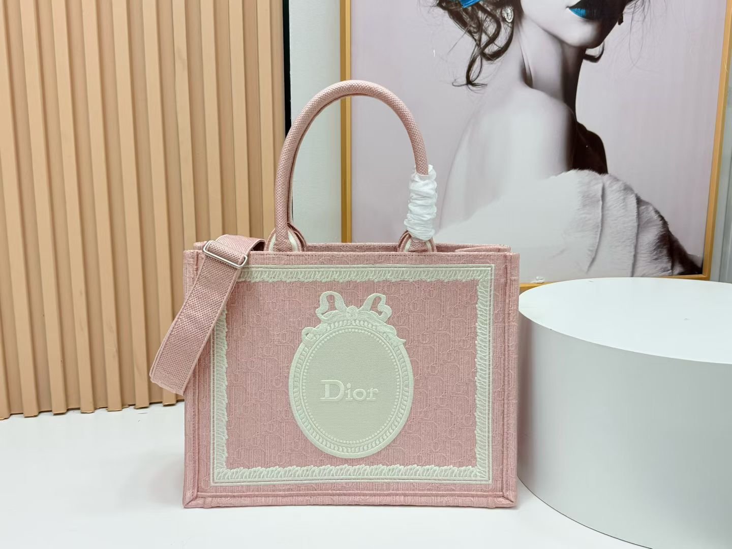 Dior Book Tote mediano con bandolera
