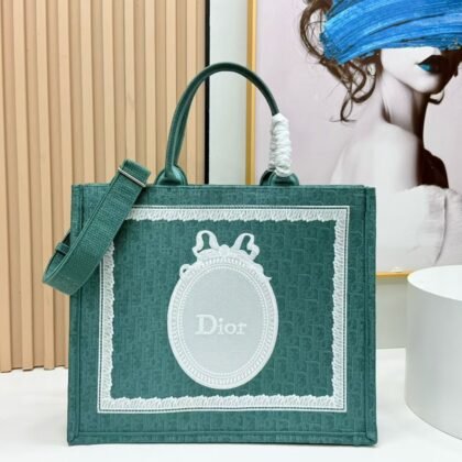 Dior Book Tote grande con bandolera
