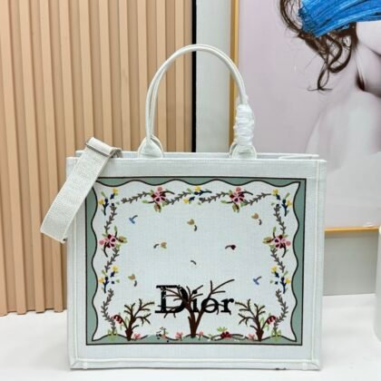 Dior Book Tote grande con bandolera