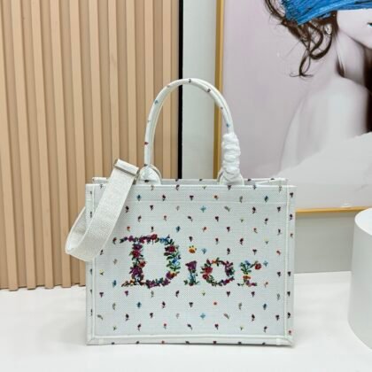 Dior Book Tote mediano con bandolera