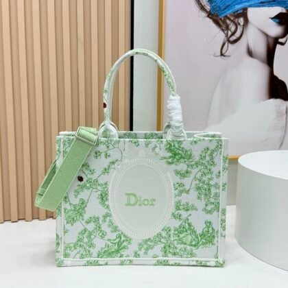 Dior Book Tote mediano con bandolera