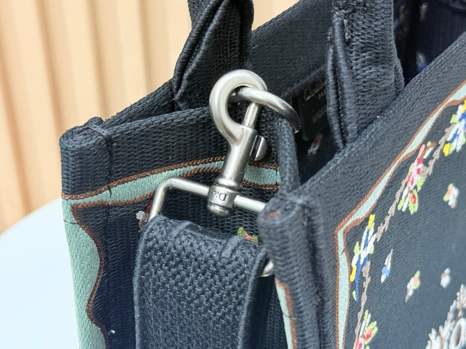 Dior Book Tote pequeño con bandolera - Imagen 8