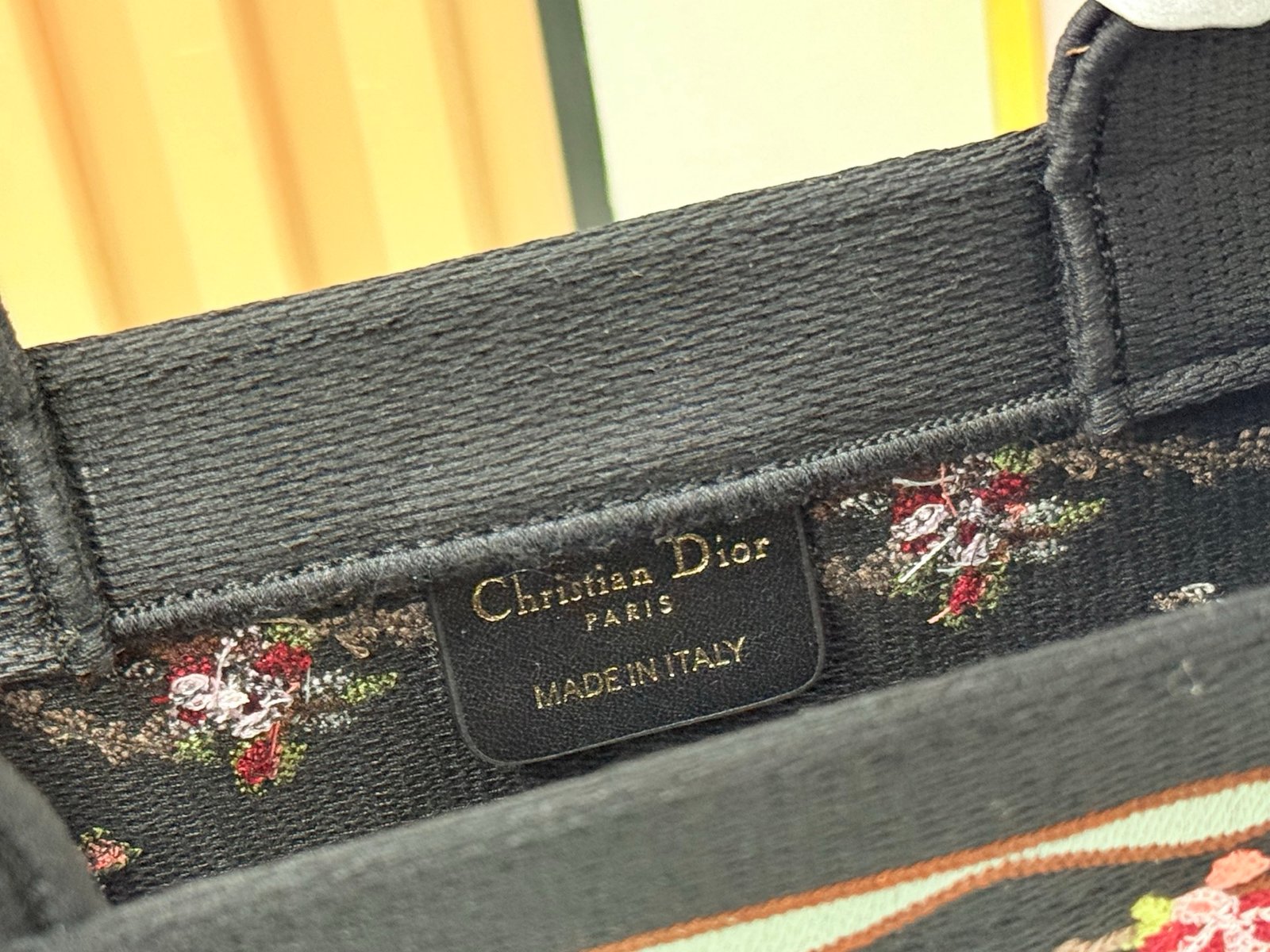 Dior Book Tote pequeño con bandolera - Imagen 9