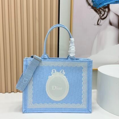 Dior Book Tote mediano con bandolera