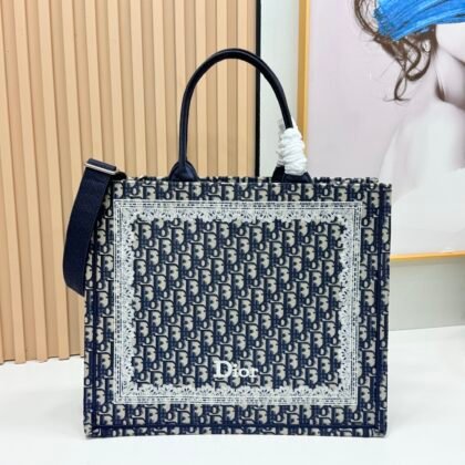 Dior Book Tote grande con bandolera