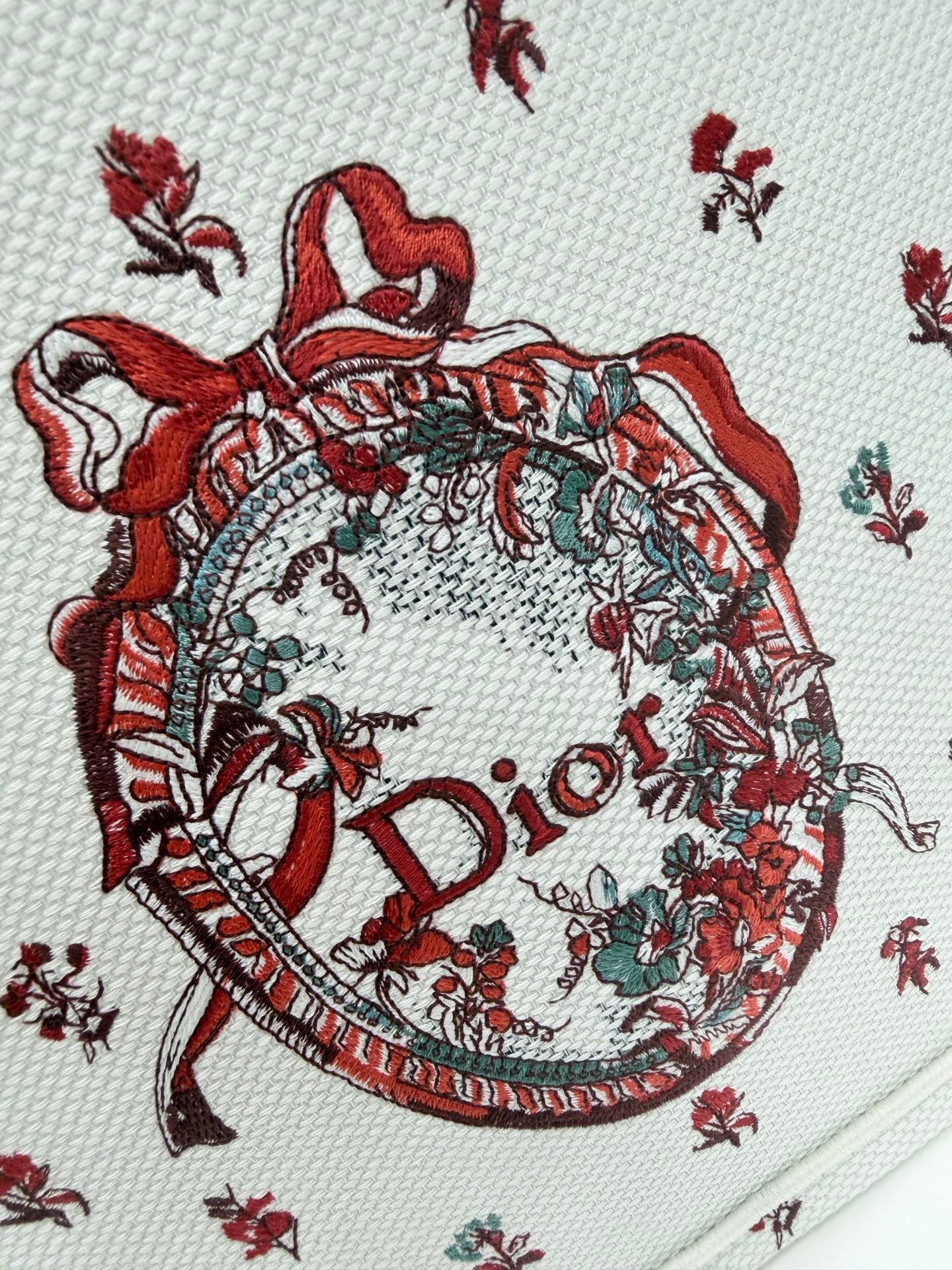 Dior Book Tote mediano con bandolera - Imagen 7