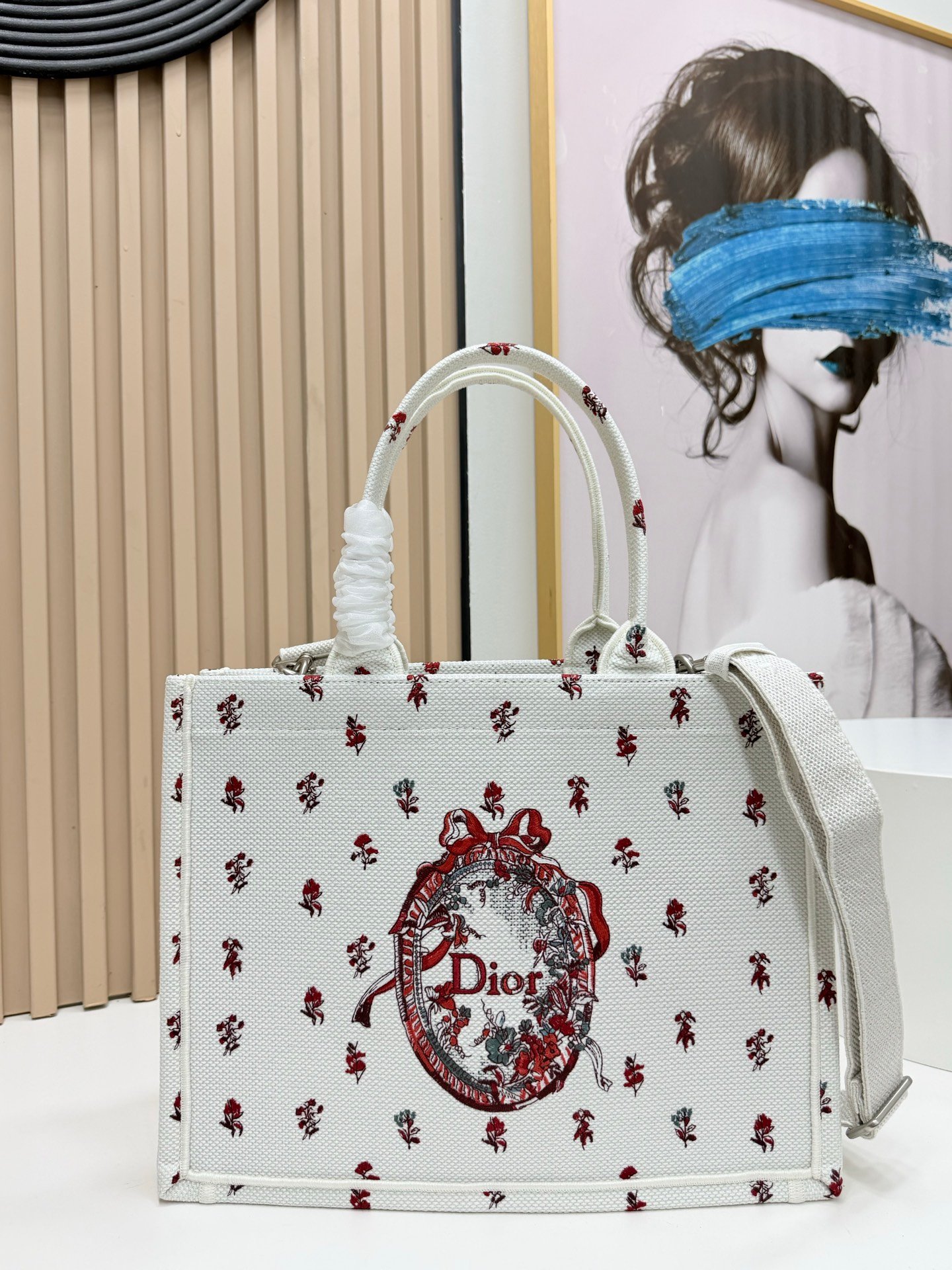 Dior Book Tote mediano con bandolera