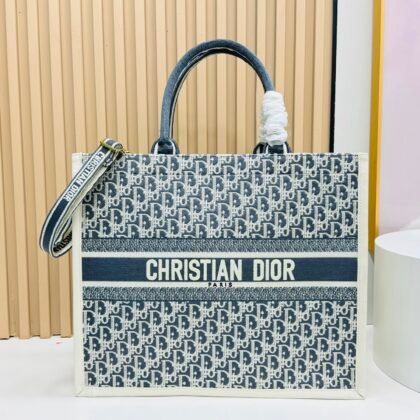 Dior Book Tote grande con bandolera