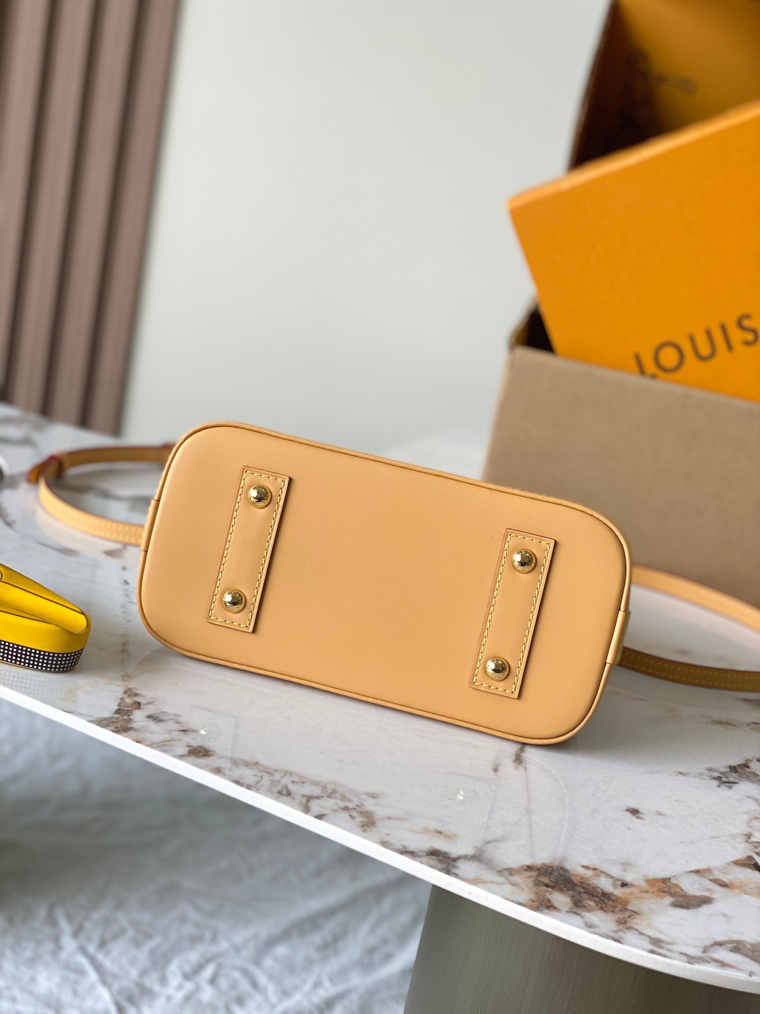 Bolso Alma BB Louis Vuitton - Imagen 5