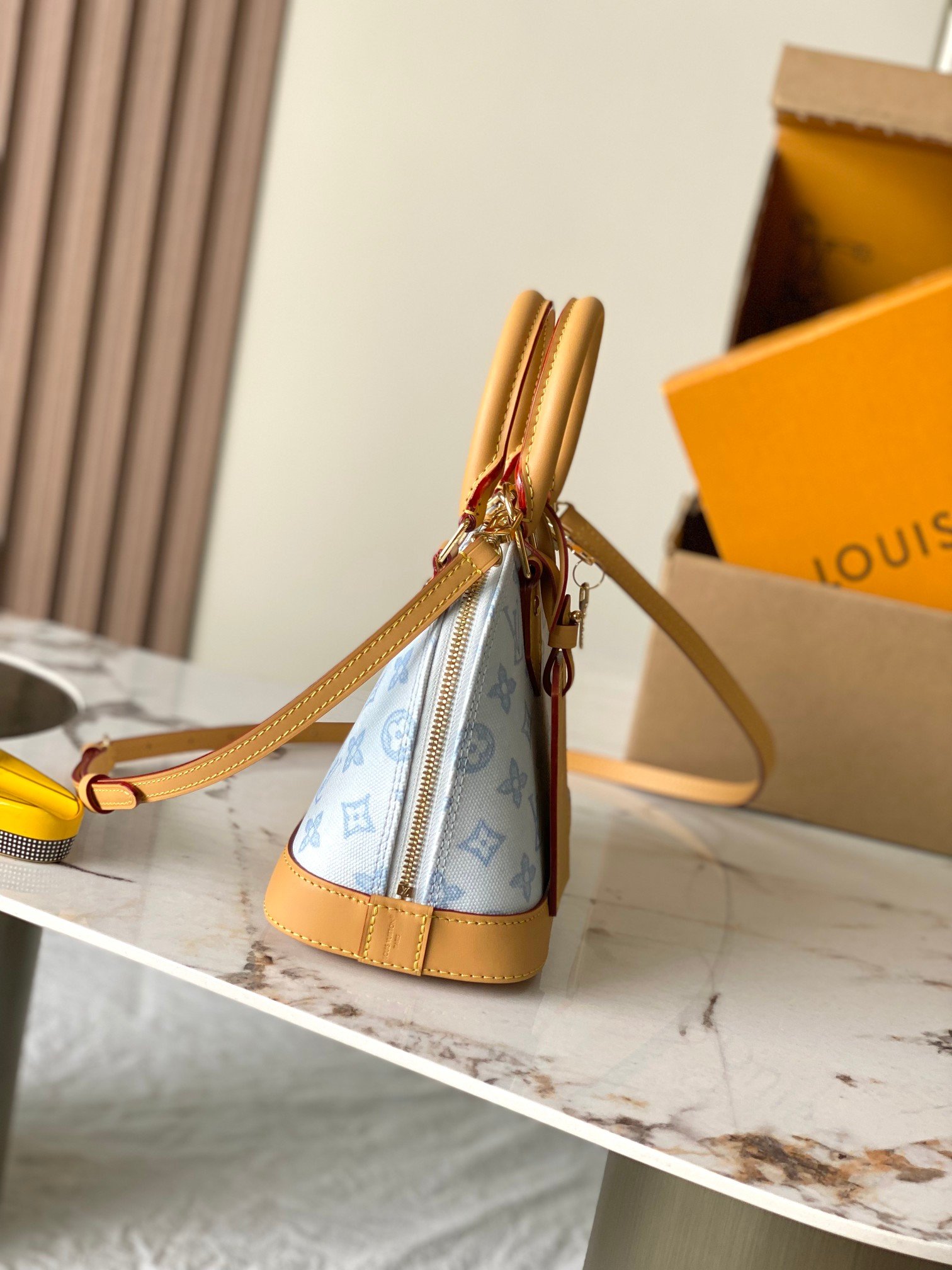 Bolso Alma BB Louis Vuitton - Imagen 2