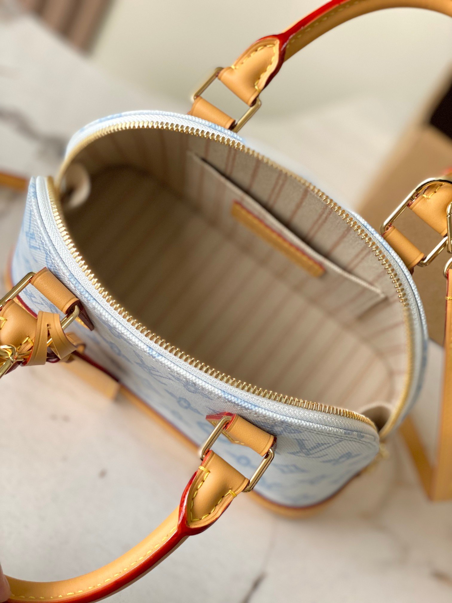 Bolso Alma BB Louis Vuitton - Imagen 9