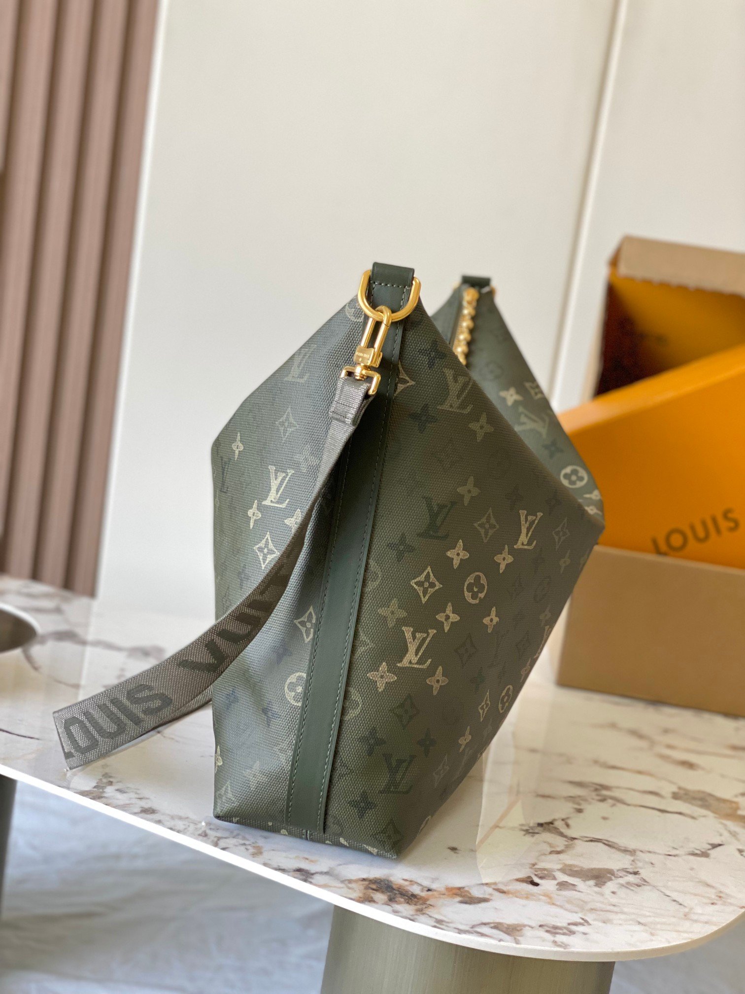 Bolso Vagabond Hobo Louis Vuitton - Imagen 2