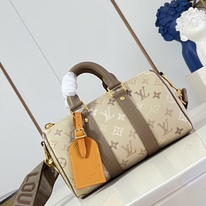 Bolso Keepall 25 con bandolera Louis Vuitton