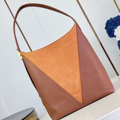 Bolso Low Key Hobo MM Louis Vuitton