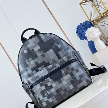 Mochila Discovery PM Louis Vuitton