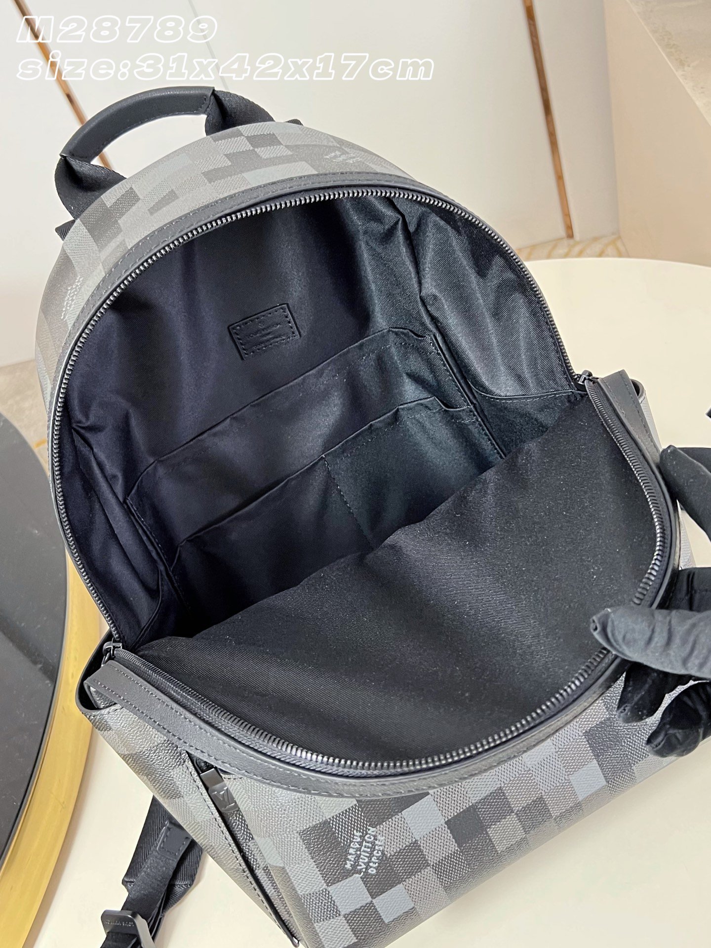 Mochila Discovery PM Louis Vuitton - Imagen 8