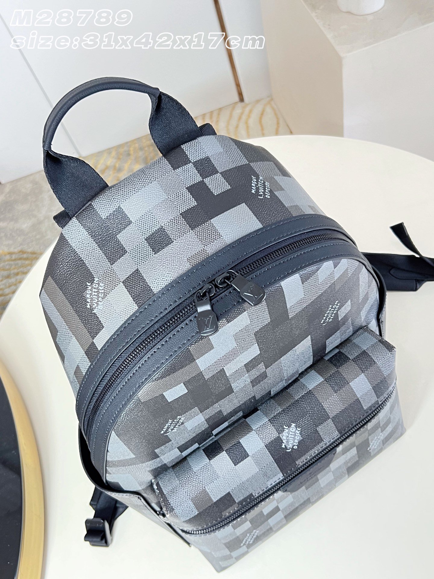 Mochila Discovery PM Louis Vuitton - Imagen 7
