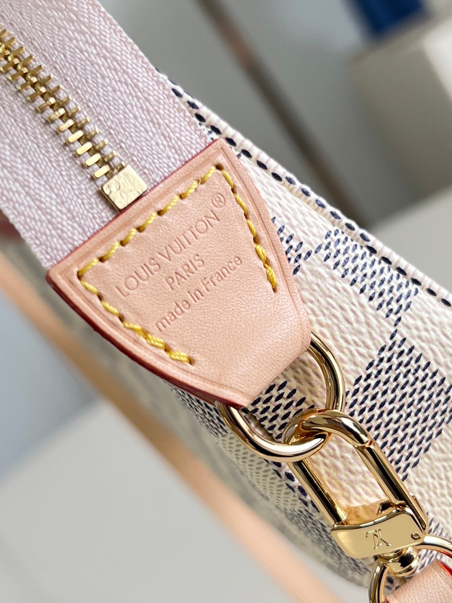Bolso Pochette Accessoires Louis Vuitton - Imagen 6
