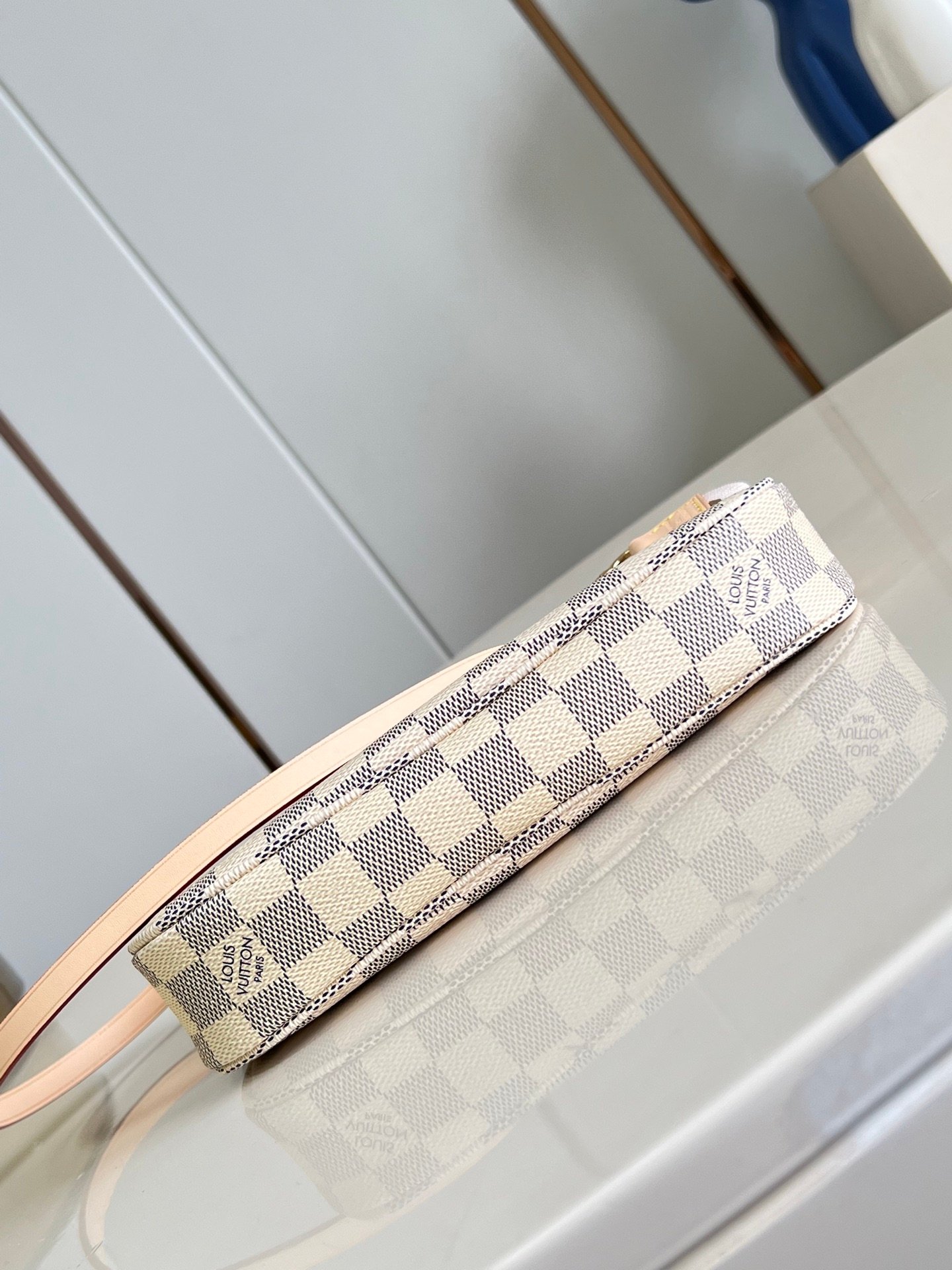 Bolso Pochette Accessoires Louis Vuitton - Imagen 3
