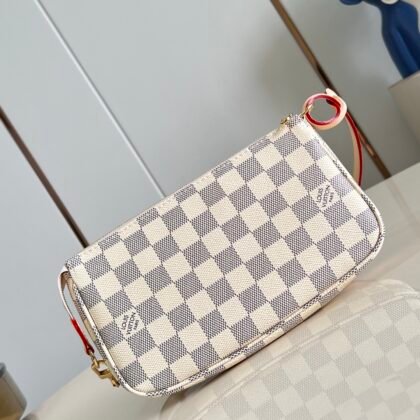 Bolso Pochette Accessoires Louis Vuitton