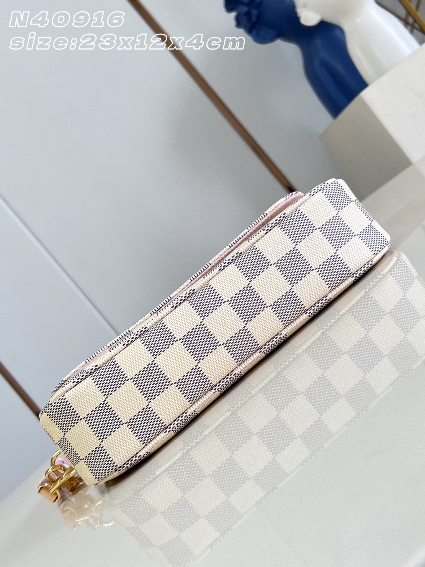 Cartera de mano Ivy con cadena Louis Vuitton - Imagen 4