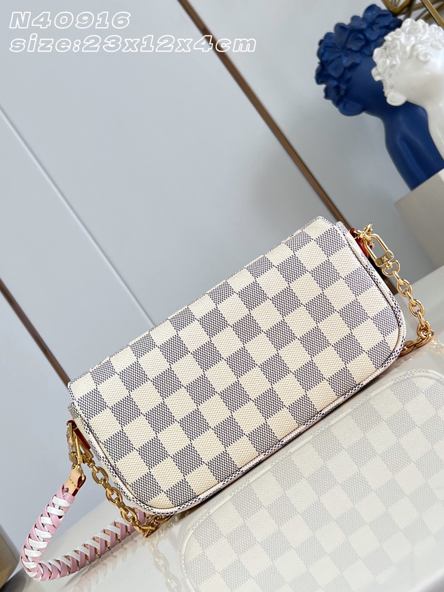 Cartera de mano Ivy con cadena Louis Vuitton - Imagen 5