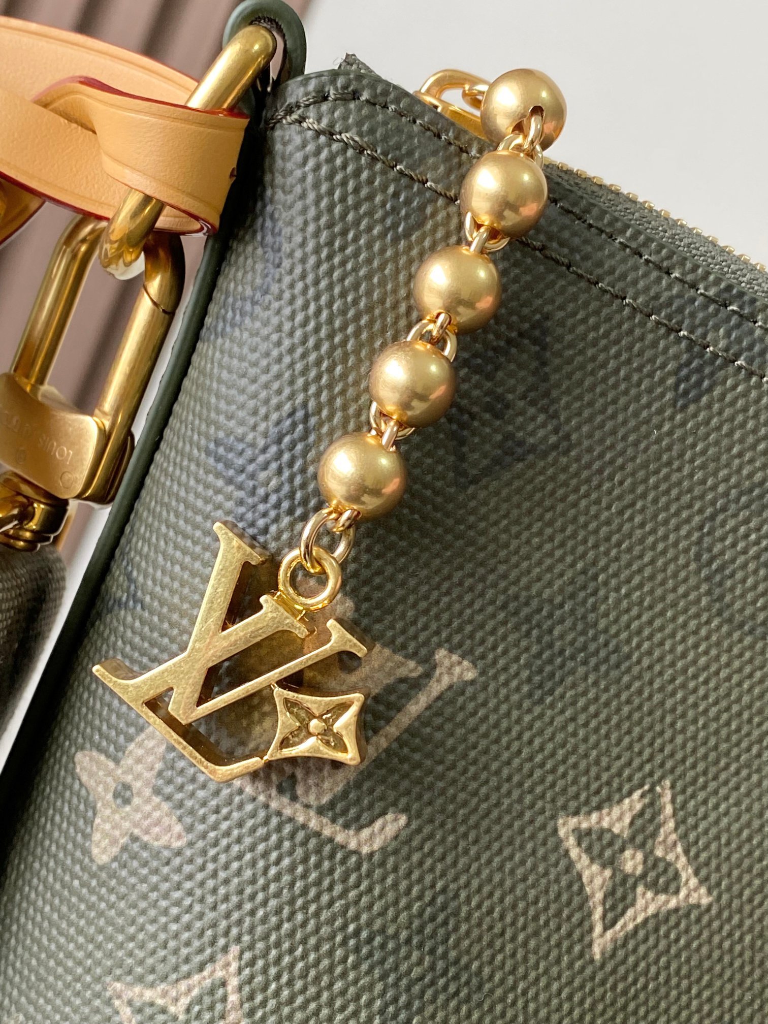 Bolso Vagabond Hobo Louis Vuitton - Imagen 6