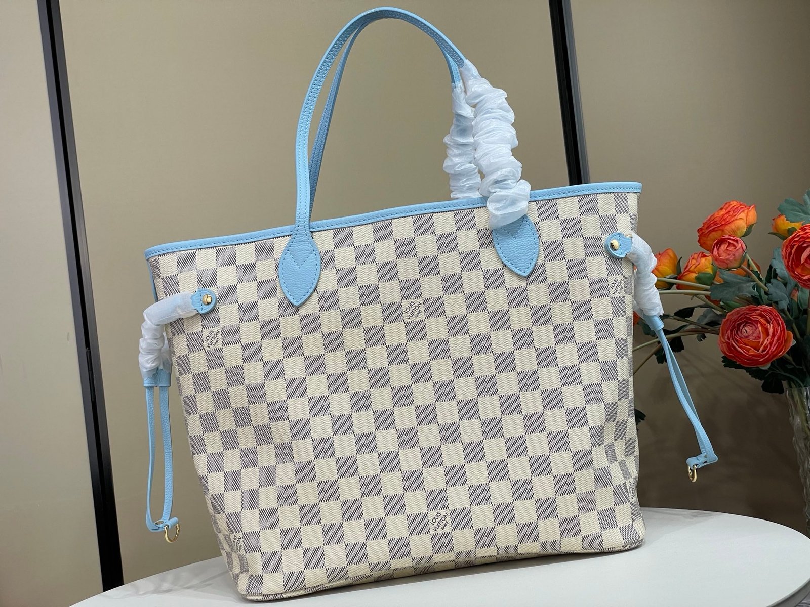Bolso Neverfull Inside Out MM Louis Vuitton - Imagen 2