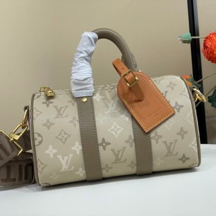 Bolso Keepall 25 con bandolera Louis Vuitton
