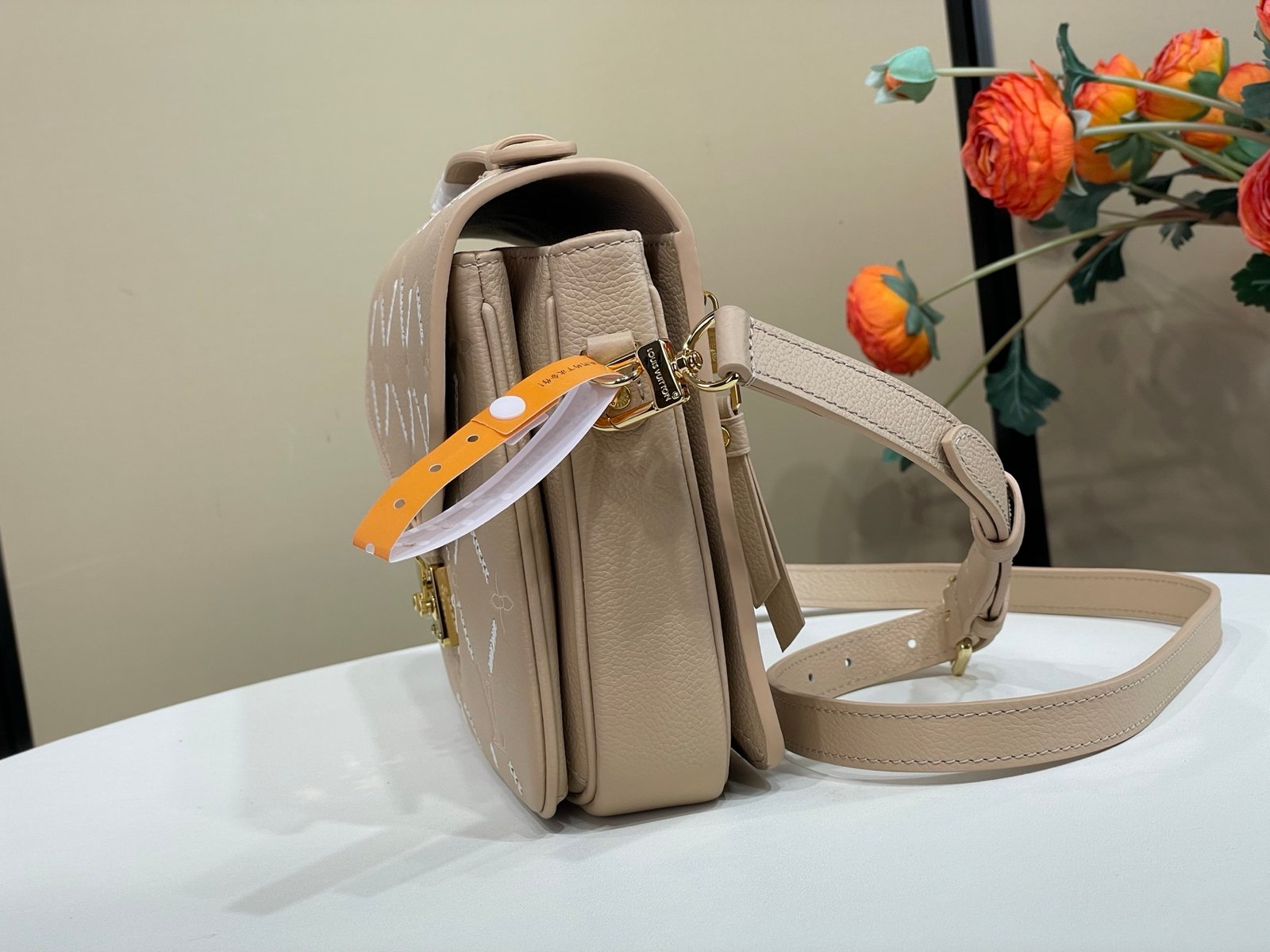 Bolso Pochette Métis MM Louis Vuitton - Imagen 2