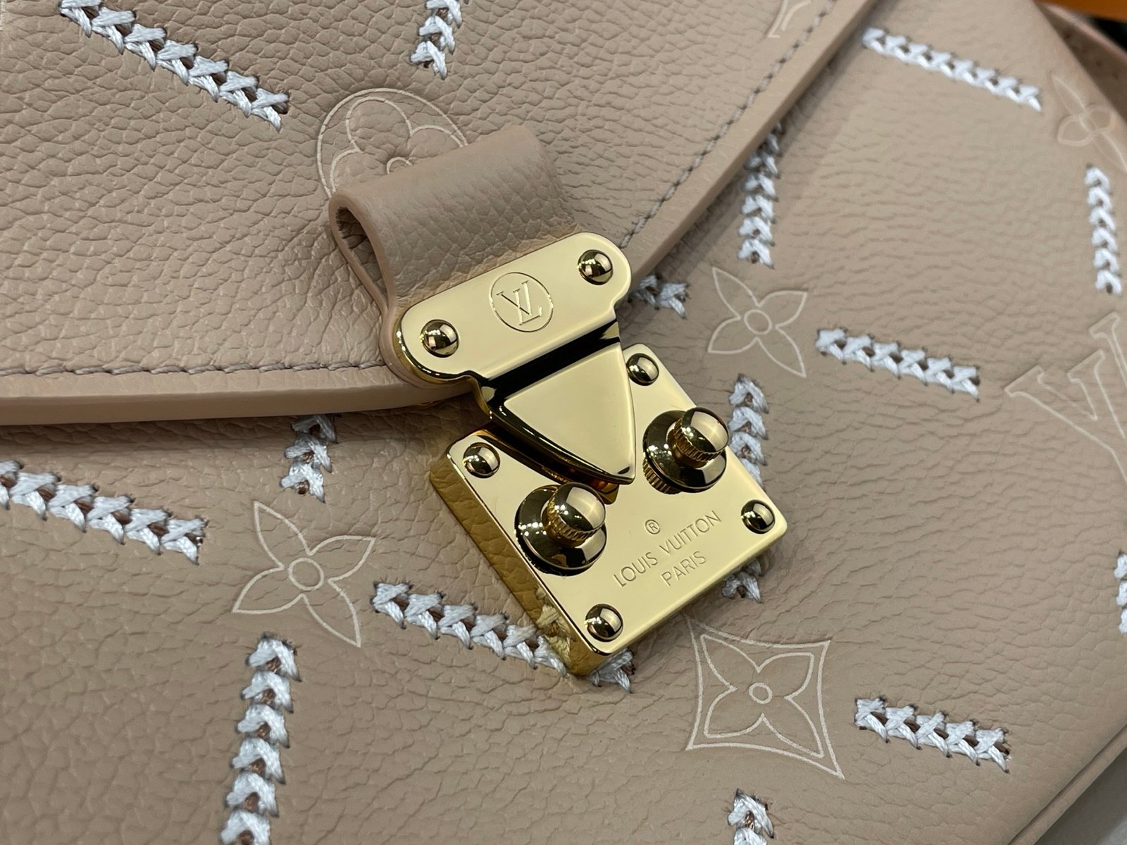 Bolso Pochette Métis MM Louis Vuitton - Imagen 5