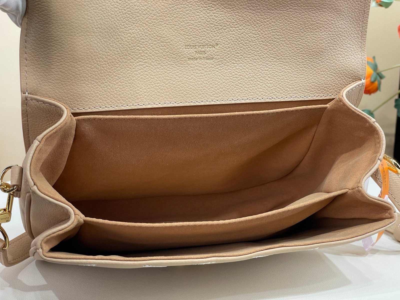 Bolso Pochette Métis MM Louis Vuitton - Imagen 9