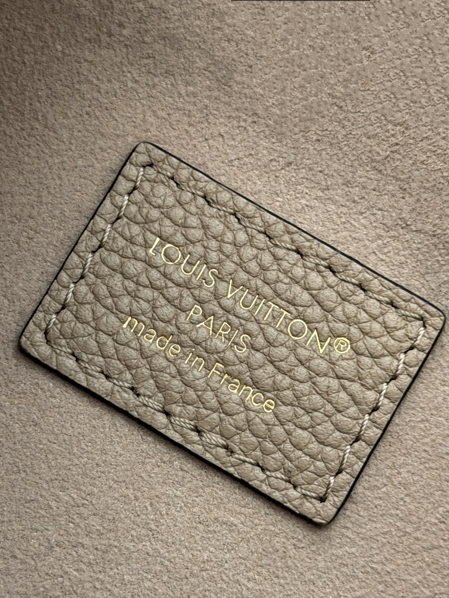 Bolso OnTheGo PM Louis Vuitton - Imagen 9